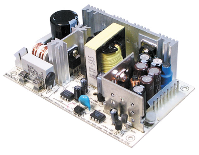 Fuente de Poder 3 Salidas 3.3V/5V/12V 7A/10A/1.2A 61.8W
