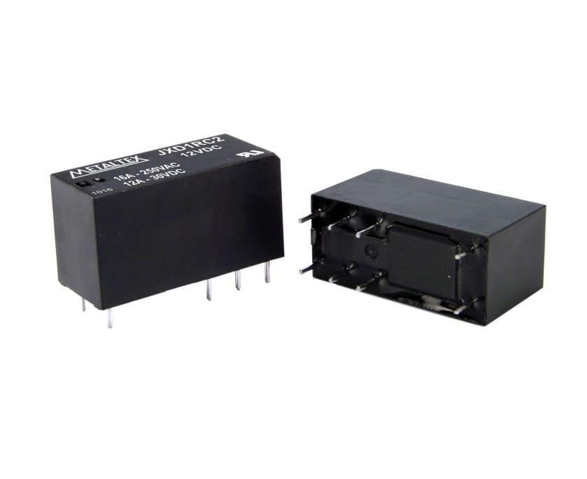 Relé ultra-miniatura, 1 contacto reversible, bobina 24VCC, capacidad de 16A