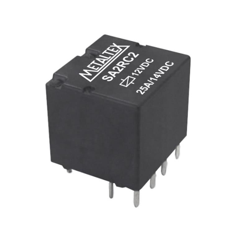 Relé AUTOMOTIVO dobles, 2 contactos reversibles, voltaje bob:12VCC, capacidad de 25A, terminal para PCI
