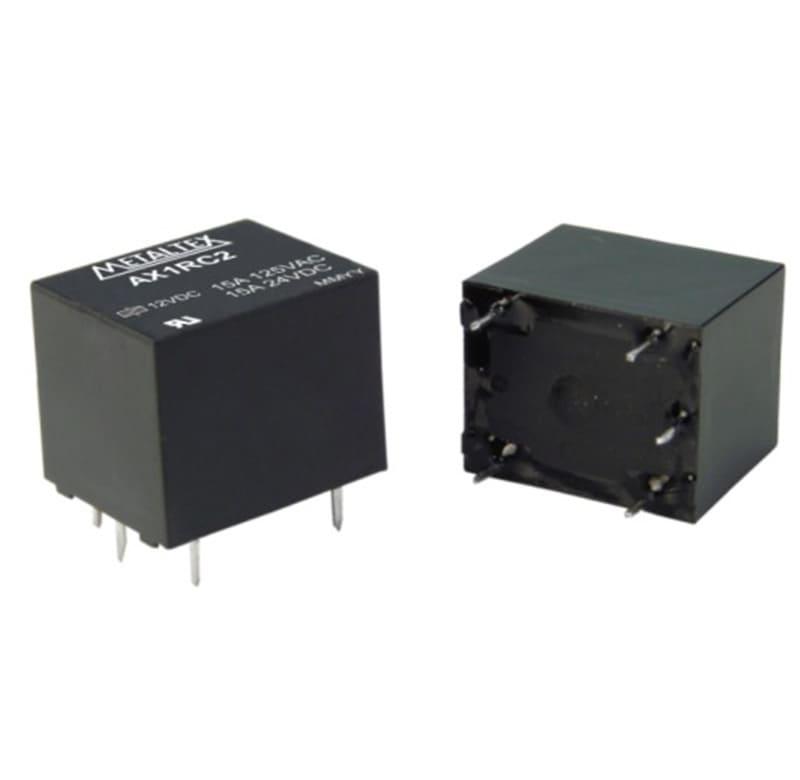 Relé miniatura de potencia, 1 contacto reversible, bobina 9VCC, capacidad de 15A, terminal para CI