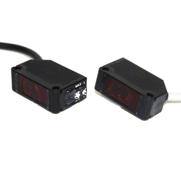 Sensor Fotoeléctrico tipo barrera 12-24VCC- PNP-DIST.10M