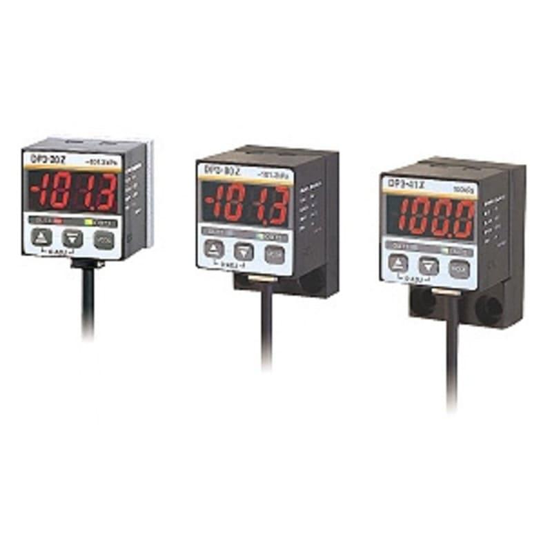 Sensor de presión, con display digital, alimentación de 12 a 24VDC, señal de salida digital NPN, 4 modos de trabajo y 3 clases de trabajo (0 a -101,3kPa / 0 a 1MPa / 0 a 10kPa). Con protección contra cortocircuito y grado de protección IP67. Aplicación: Test de estanqueidad.
